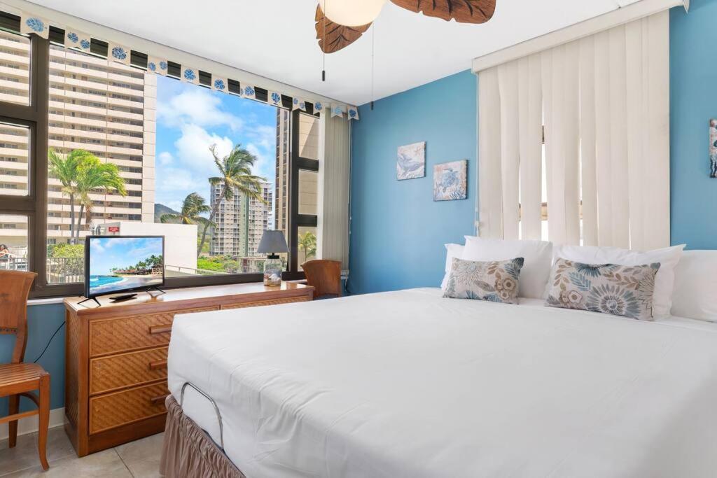Punawai Suite @Waikiki Banyan Honolulu Exterior photo